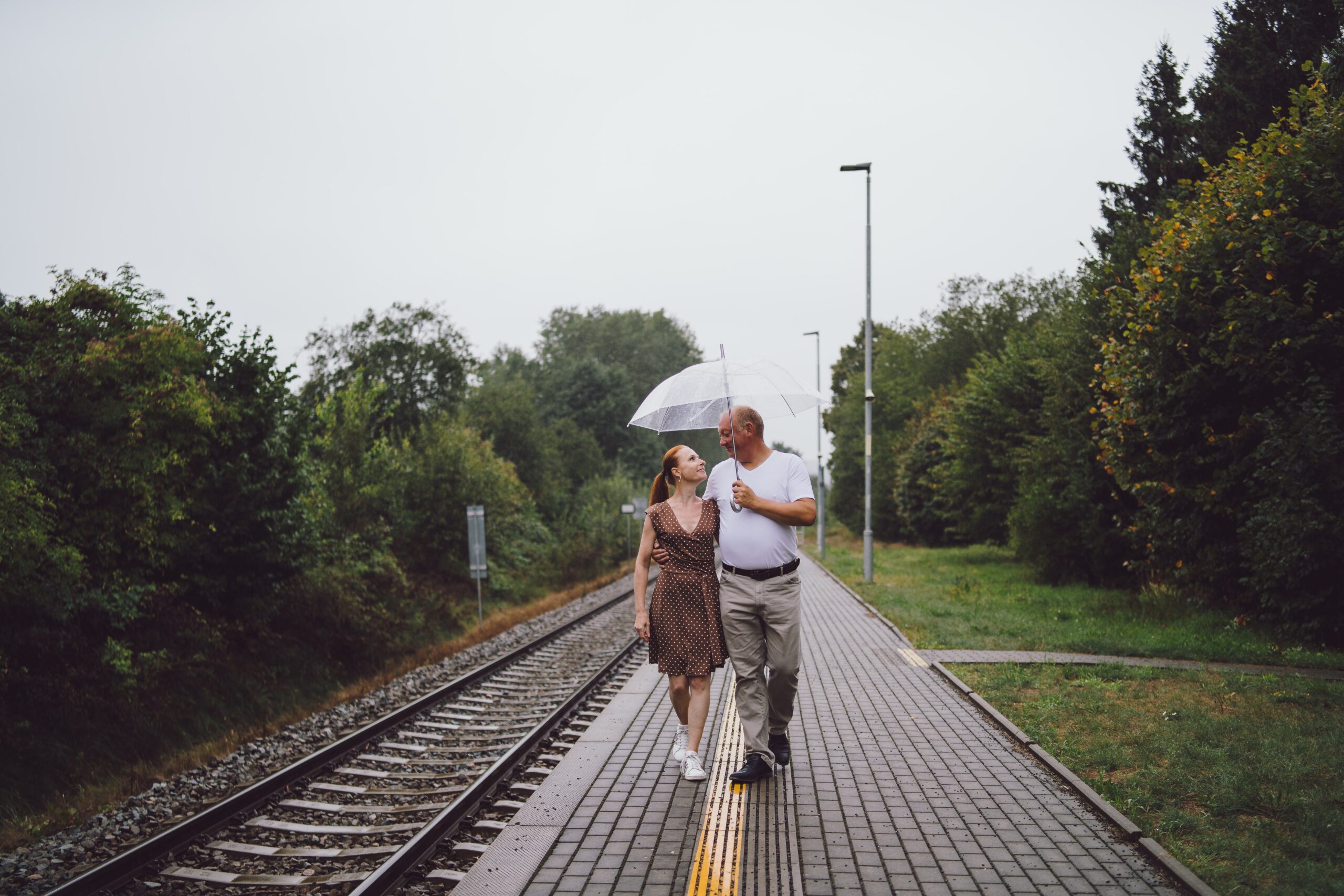 Jednalo se o předsvatební focení v podobě párového focení na Kuksu a na vlakové zastávce hospitalu Kuks