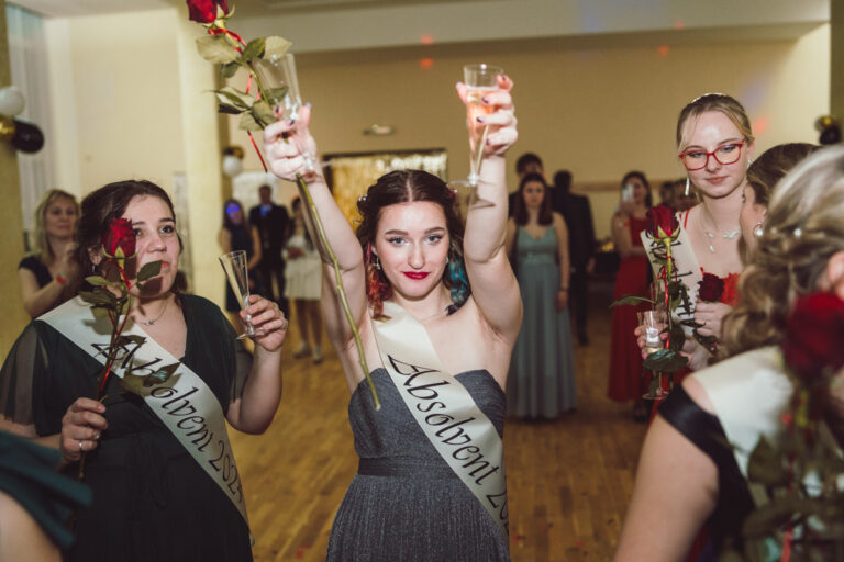 Dvůr Králové nad Labem – Maturitní ples – Fotograf-11