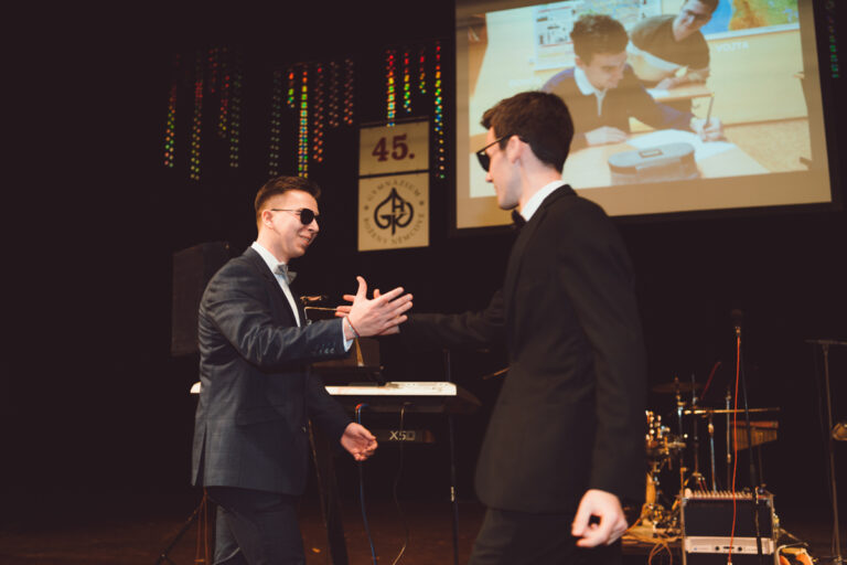 Hradec Králové – Maturitní ples – Fotograf-11