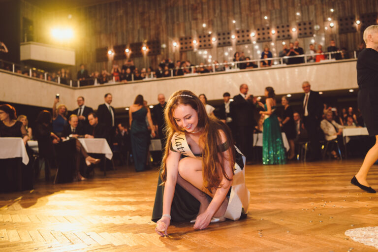 Hradec Králové – Maturitní ples – Fotograf-12