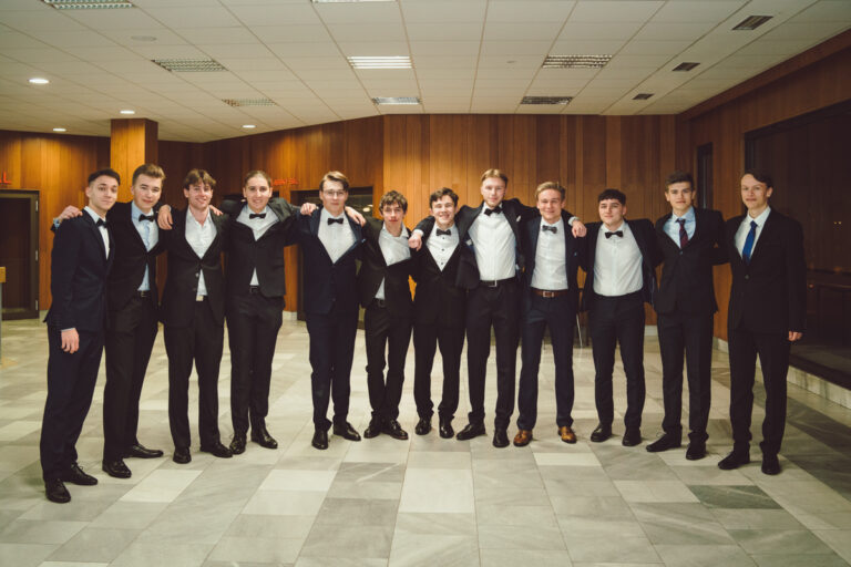 Hradec Králové – Maturitní ples – Fotograf-2