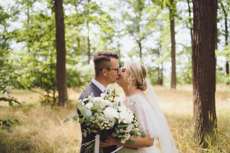 Hradec Králové a Pardubice – Svatební focení – Restaurace Machač – Čeperka-25