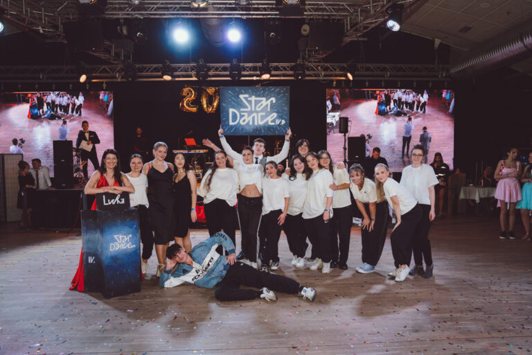 Pardubice – Maturitní ples – Fotograf-18